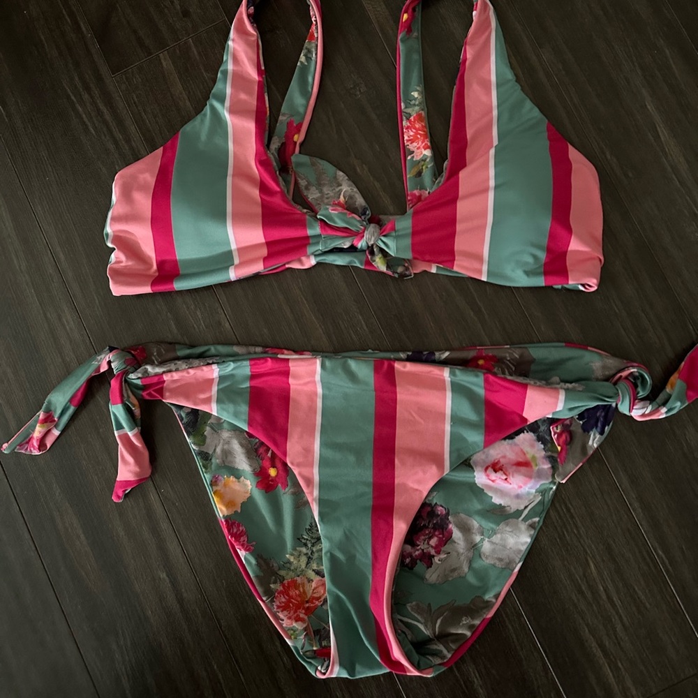 La Vie en Rose Reversible Bikini